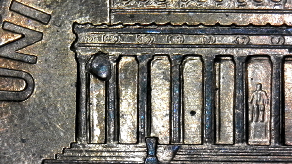 2001-D-LMC.-Huge-Die-Chip