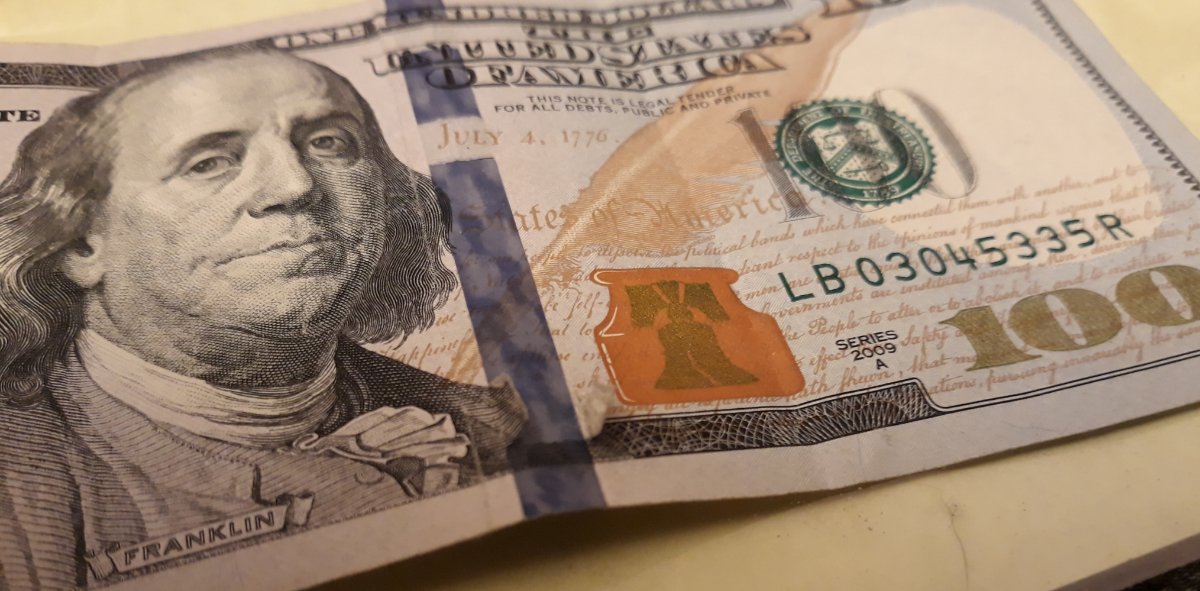 Help!-$100.00-Dollar-Bill-/-Strange-Error.-Please-See-Photo
