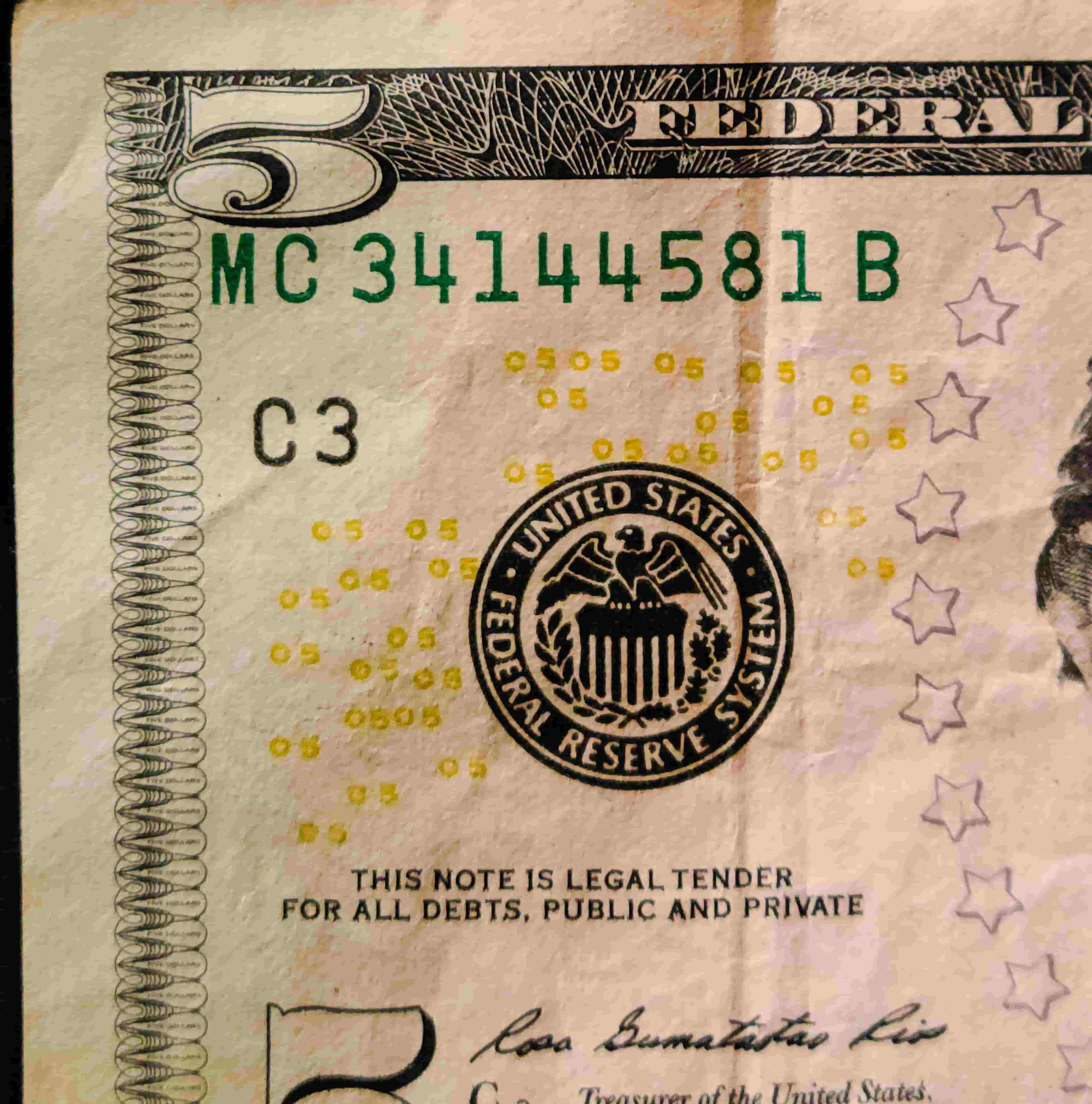 2013-$5-Bill---Top-Left-Serial-Number-Oddly-Close-To-The-Corner-'5'?