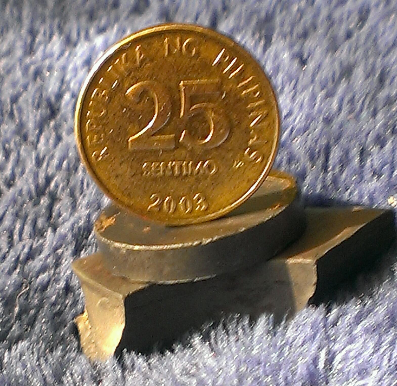 First-Transitional-Mint-Error-Coin-From-The-Philippines