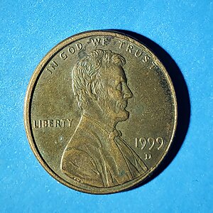 1999-D-Lincoln-Memorial-Cent:-This-Coin-Valuable?
