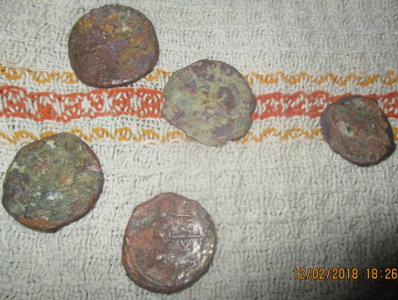 Very-Dirty-Ancient-Roman-Coins