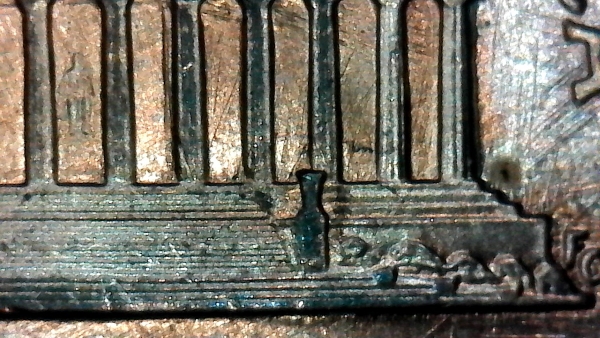 1989-Lincoln-Cent-With-Falling-Memorial