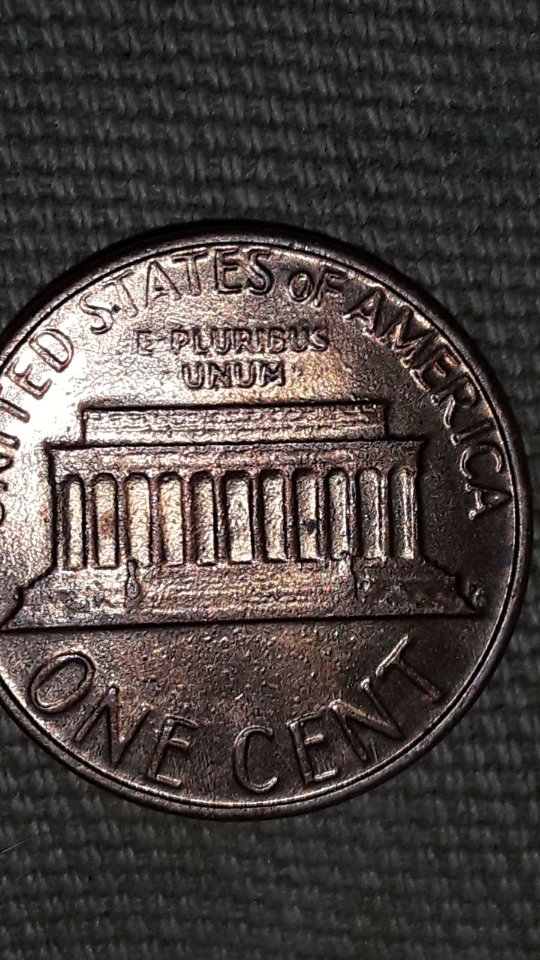 1982-Possible-Doubling-On-The-E-Pluribus-The-R-And-I-Are-Conjoined