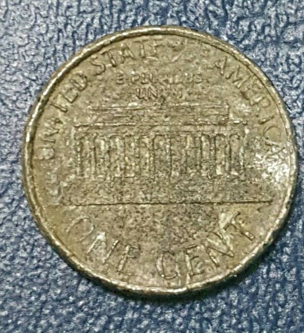 Strange-Nickel-Sized-1987-LMC