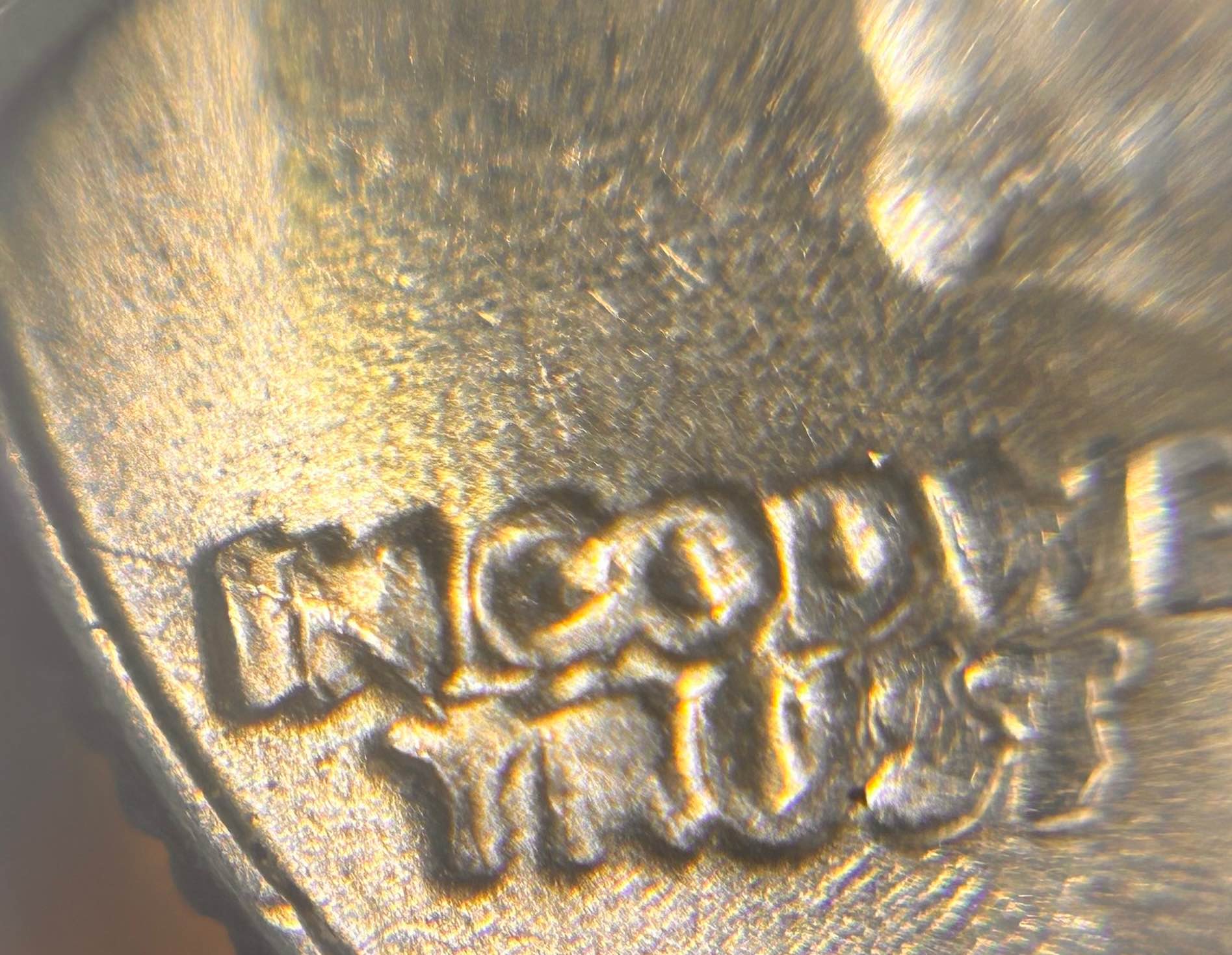 1982-D-Mint-Washington-Quarter.-Die-Crack-On-Top-Of-Washington's-Head