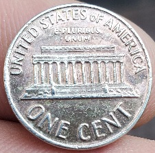 Need-Help-With-1972-D-Penny-Sticks-To-A-Magnet