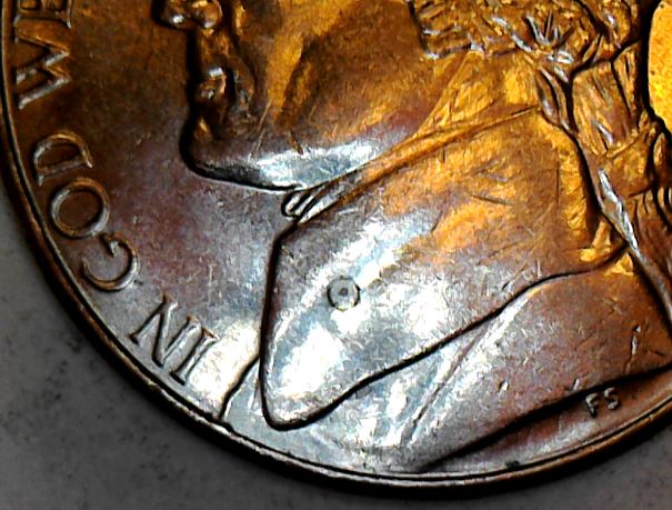 2004-D-Lewis-&-Clark-Keel-Boat-Lapel-Looking-Button-Mint-Or-PMD?