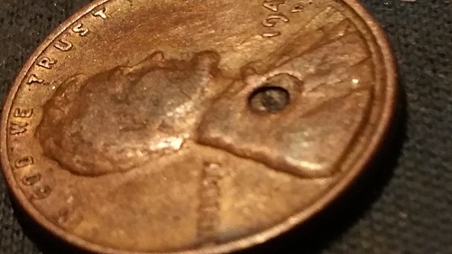 Needing-Help-With-Figuring-Out-If-This-Is-A-Mint-Error-And-What-Caused-It
