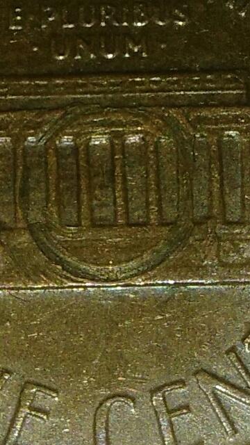 1977-D-Lincoln-Penny.-Damage-Or-Error-?