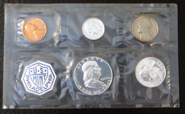 Photographing-Mint-Sets-In-Original-Packaging
