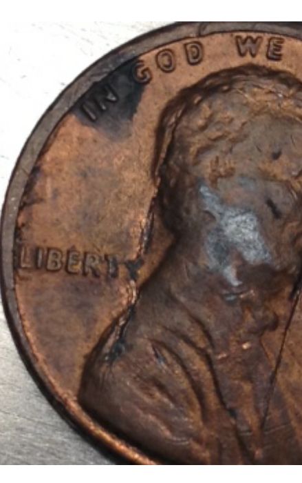 1982-Penny,-Severe-Striking-Error-Or-Post-Mint-?