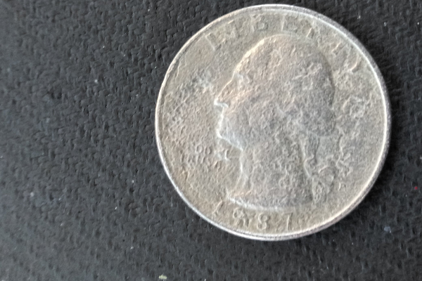 1987-P-Quarter:-Error-Or-Wear-From-Age?-Help-Please