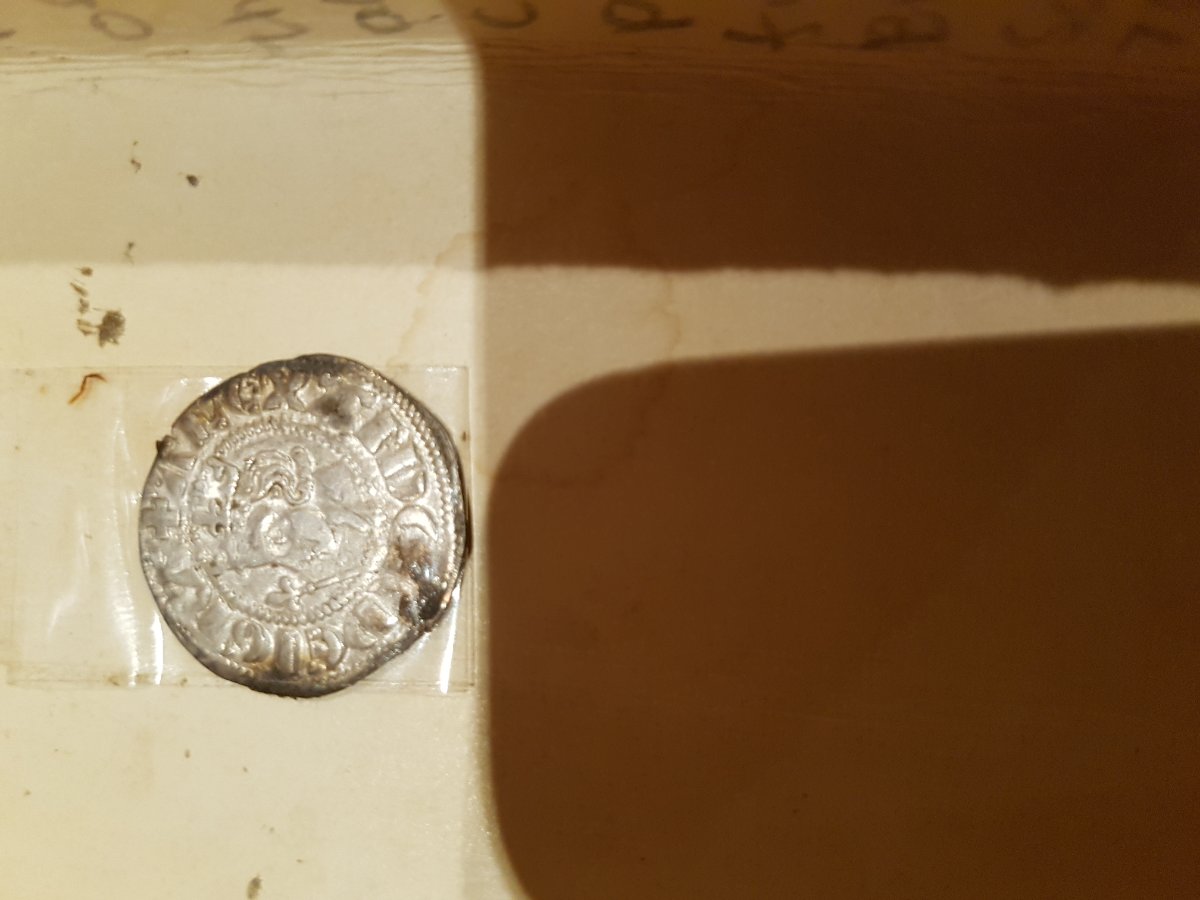 Anyone-Know-What-This-Coin-Is?