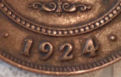 1924-Penny-With-Crack-Through-Date