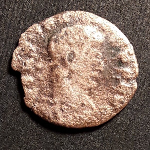 Help-Please,-Anyone-Know-This-Coin?