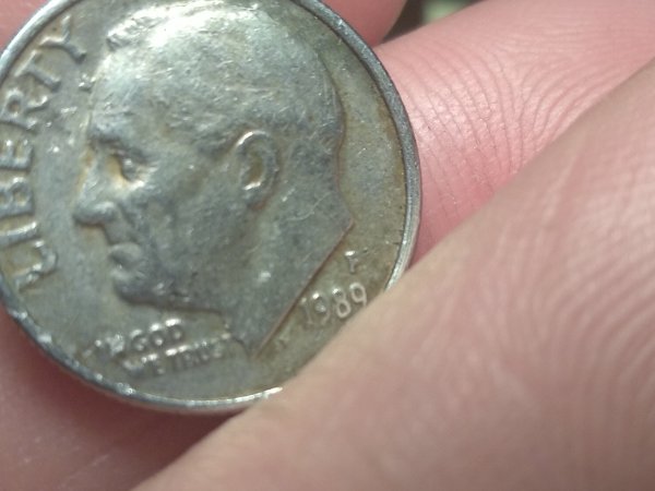 1989-P-Dime.-Stamp-On-For-Head-Not-Sure..