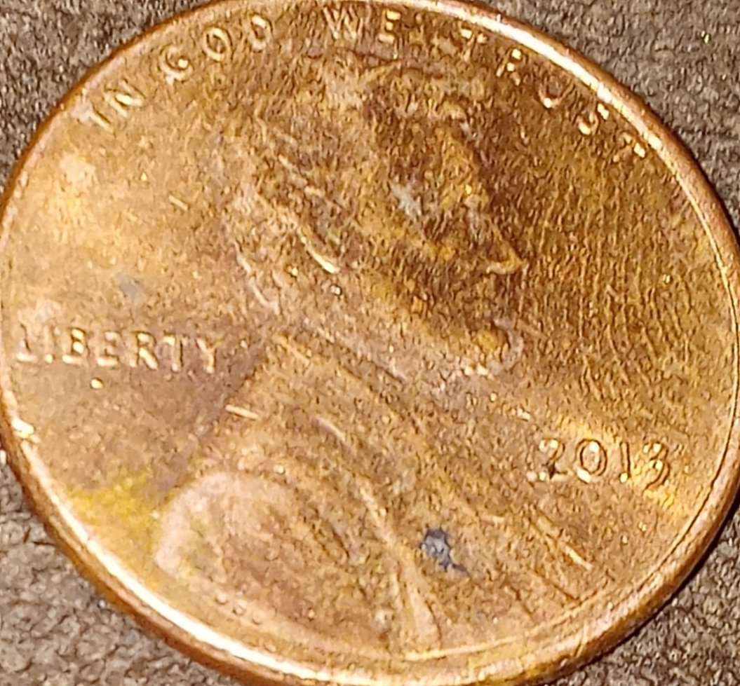 2013-Lincoln-Cent-With.-Unknown-Marks.-Help-Identifying?