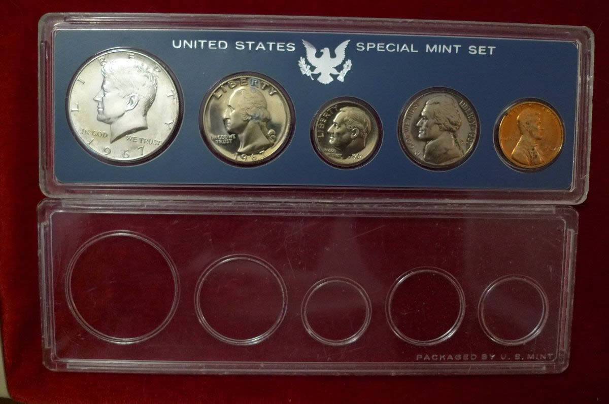 1967-Half-Dollar-From-Special-Mint-Set-.