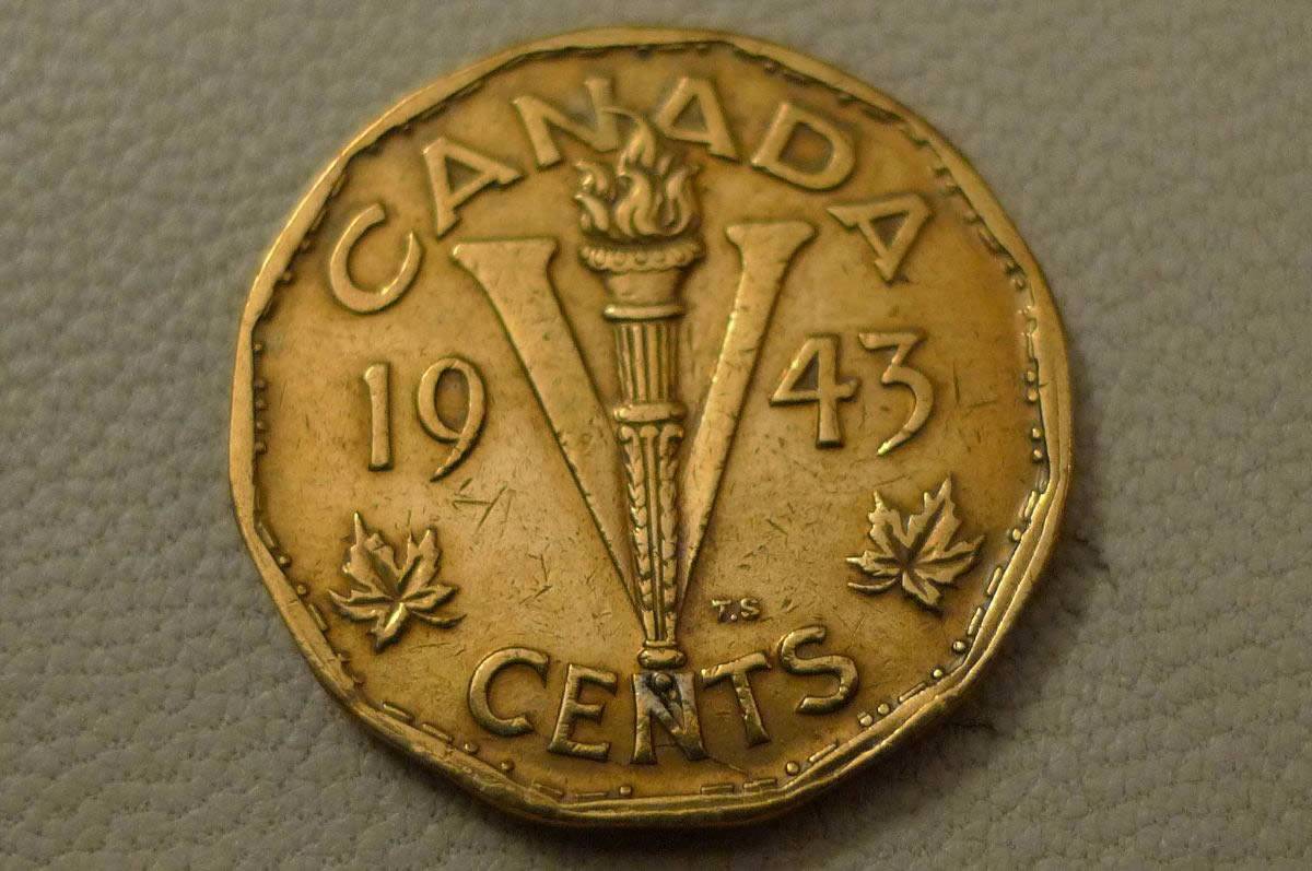 Post-A-Coin-Or-Medal-With-A-Die-Crack!