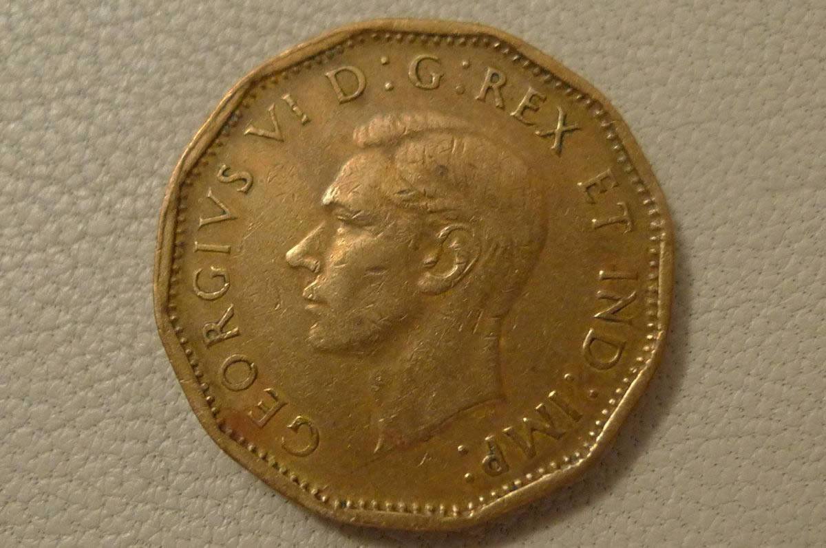 Post-A-Coin-Or-Medal-With-A-Die-Crack!