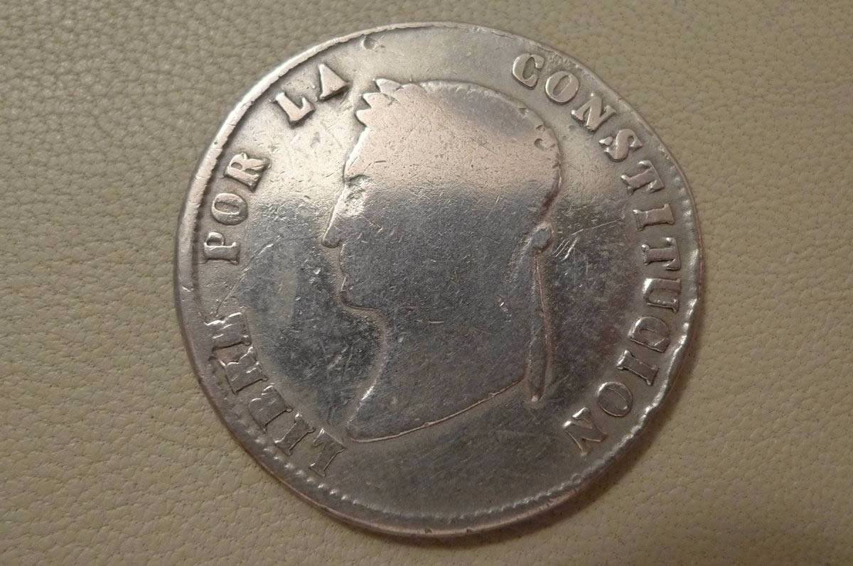 Post-A-Coin-Or-Medal-With-A-Die-Crack!
