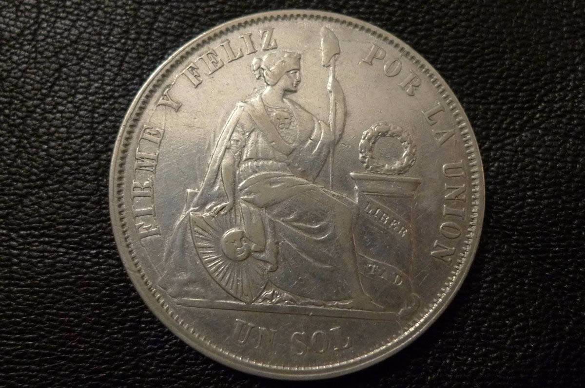 Post-A-Coin-Or-Medal-With-A-Die-Crack!
