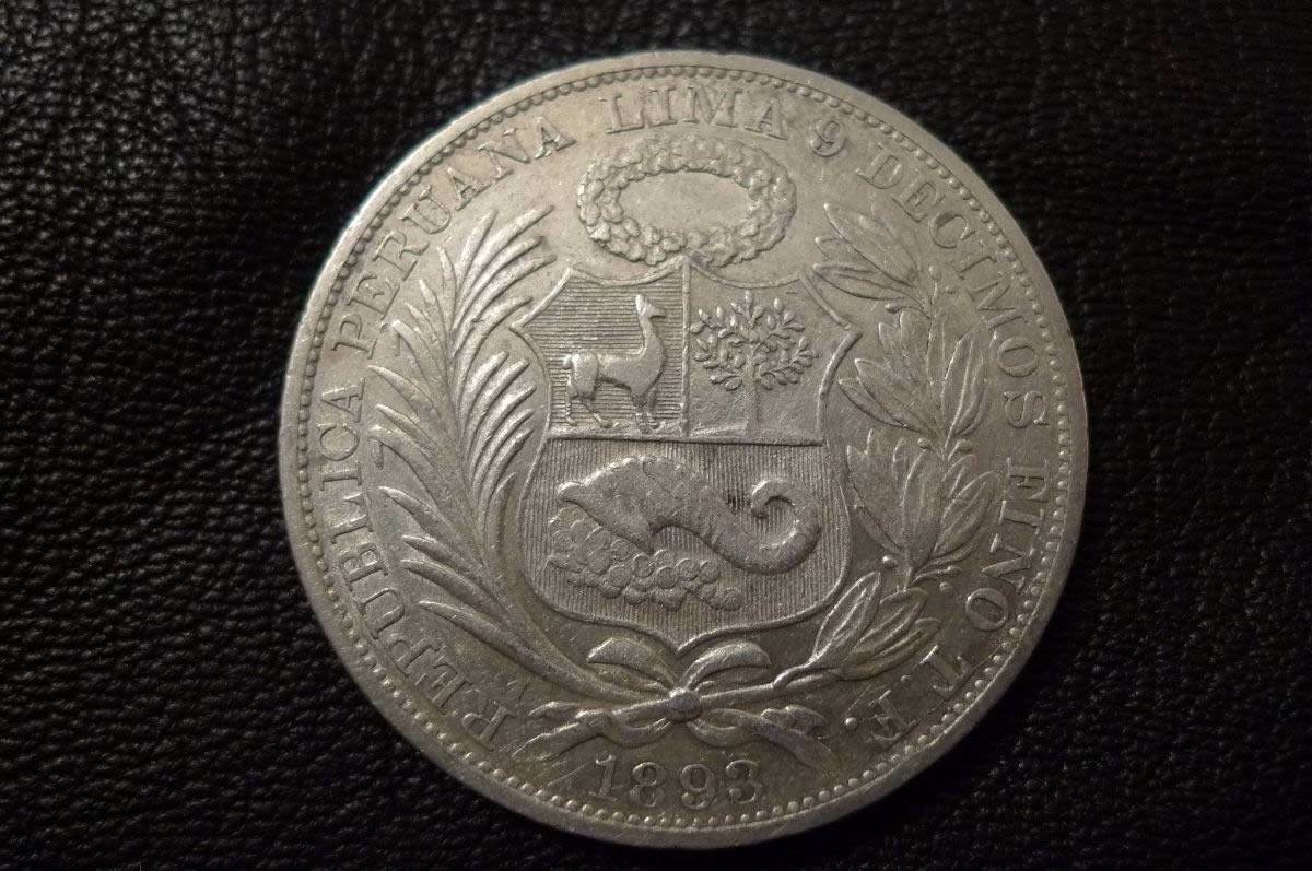 Post-A-Coin-Or-Medal-With-A-Die-Crack!