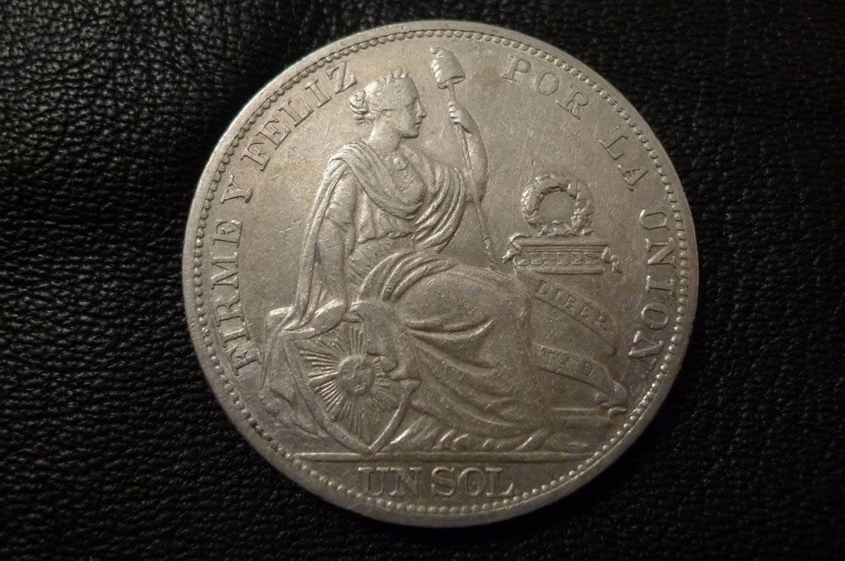 Post-A-Coin-Or-Medal-With-A-Die-Crack!