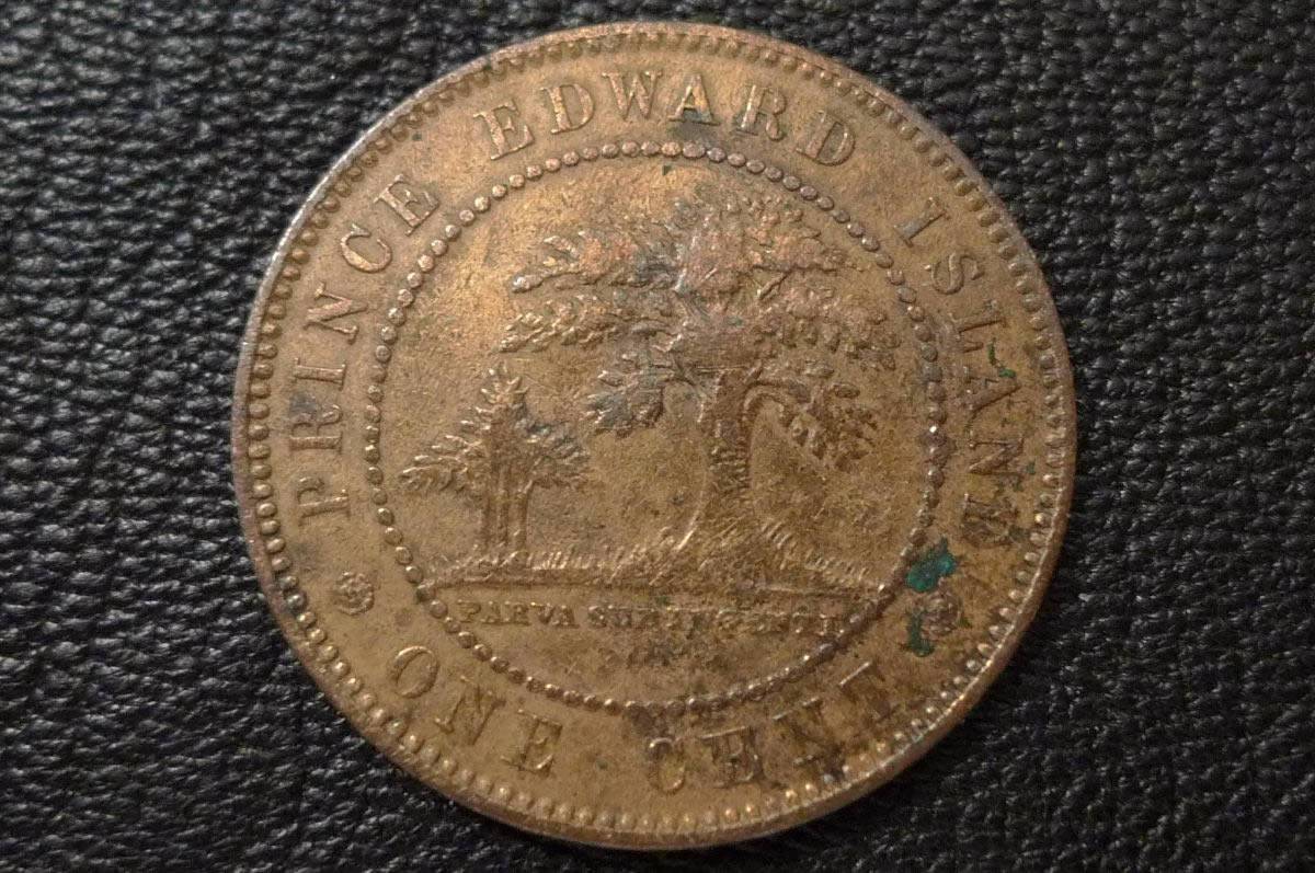 Post-A-Coin-Or-Medal-With-A-Die-Crack!