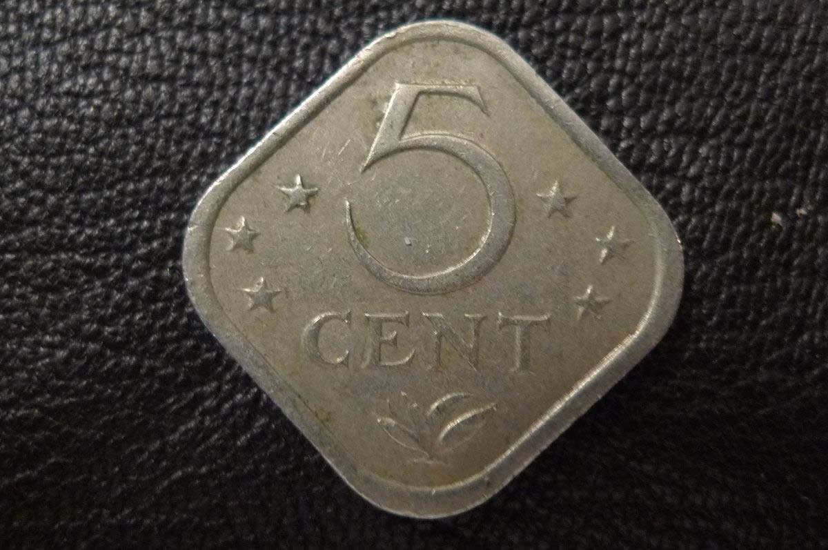 Show-Your-Coins-With-Different-Edges