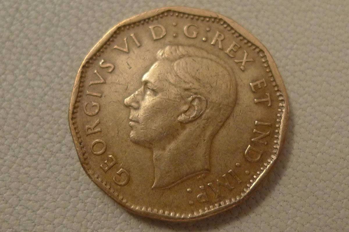 Post-A-Coin-Or-Medal-With-A-Die-Crack!
