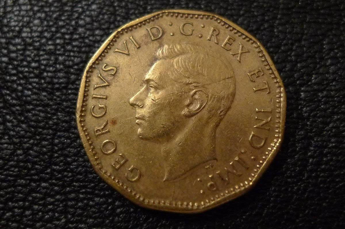 Post-A-Coin-Or-Medal-With-A-Die-Crack!