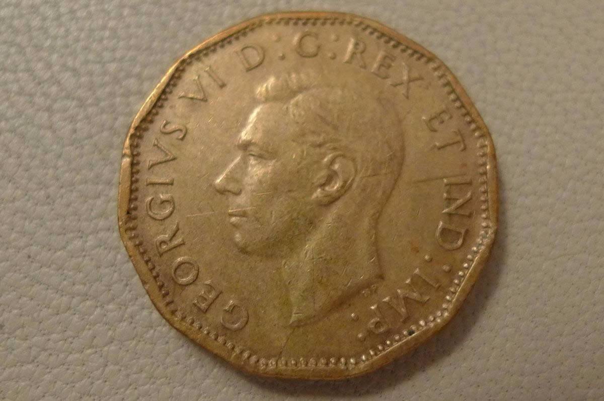 Post-A-Coin-Or-Medal-With-A-Die-Crack!