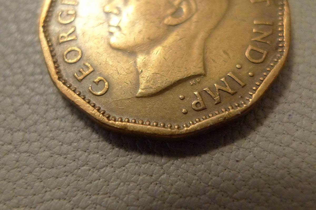 Post-A-Coin-Or-Medal-With-A-Die-Crack!