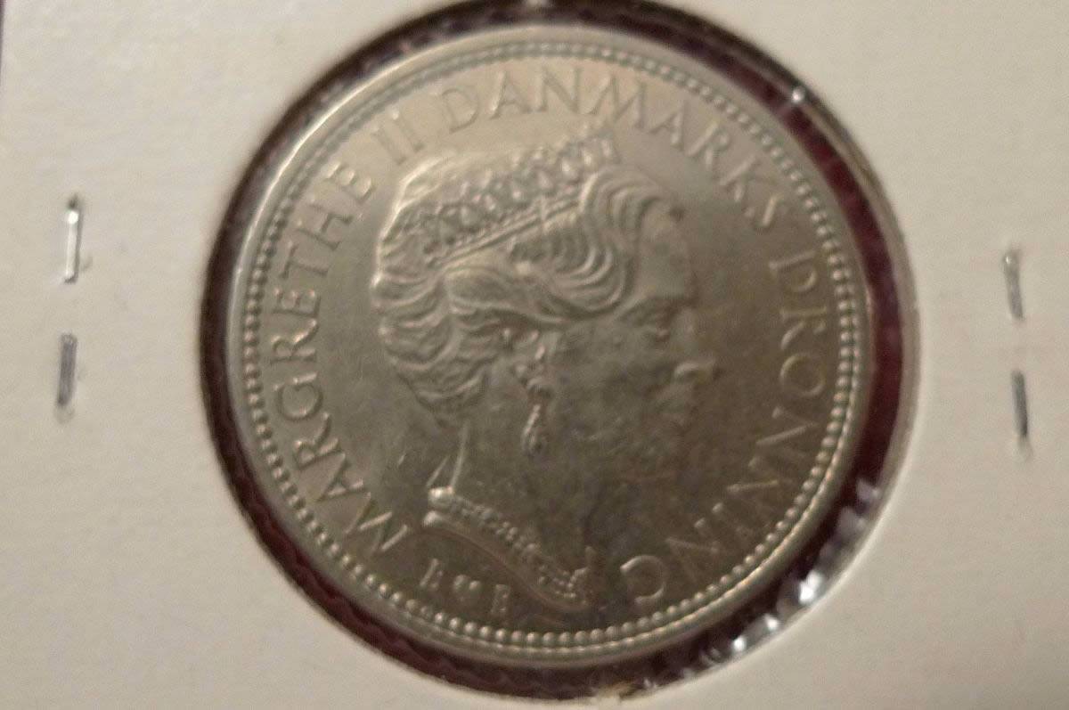 Around-The-World-With-Coins---A-Coin-Geography-Game