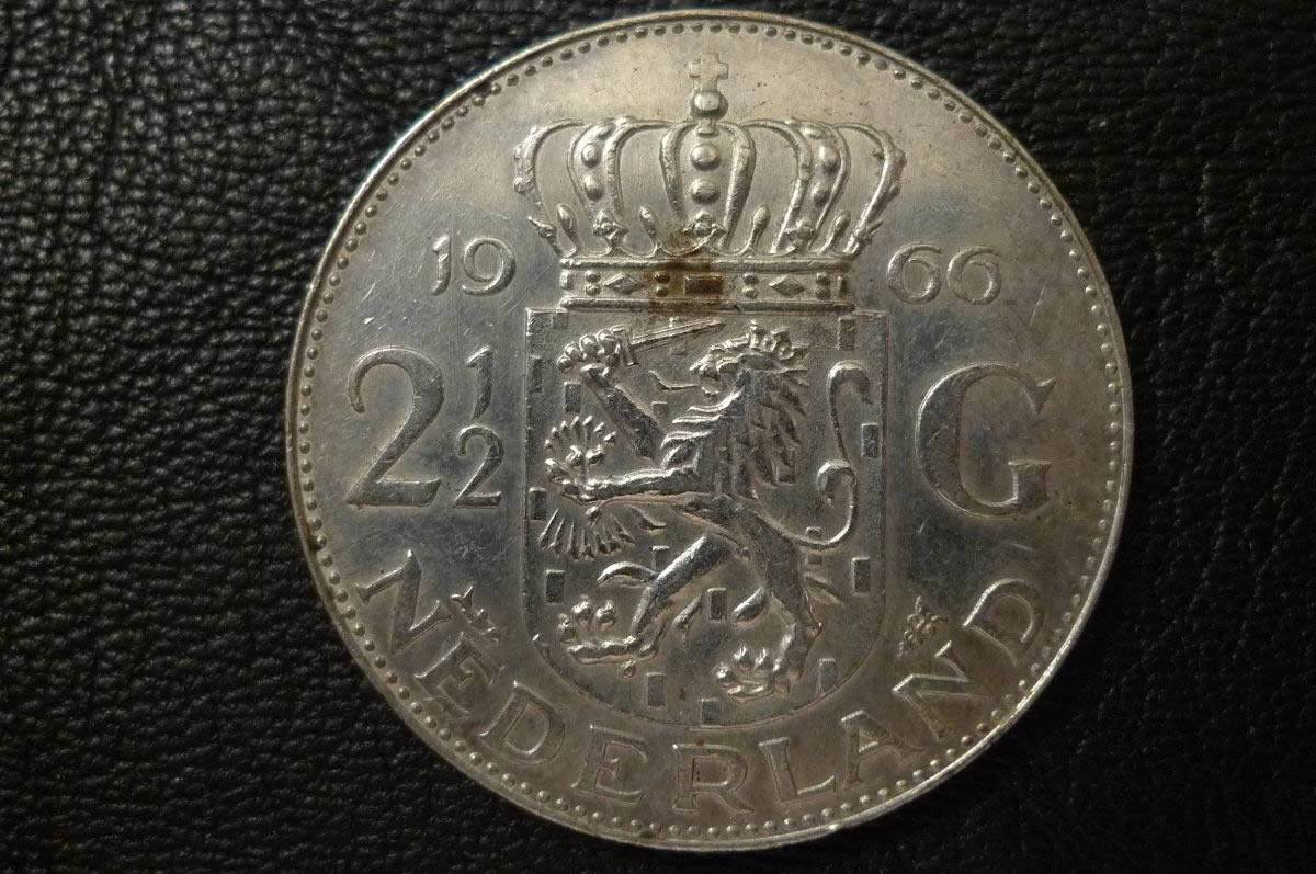 Show-Your-Coins-With-Different-Edges