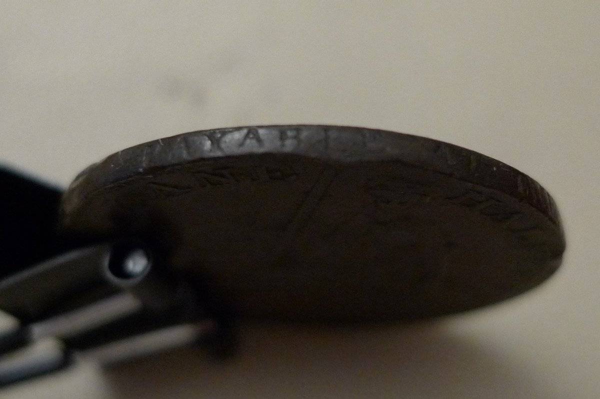 Show-Your-Coins-With-Different-Edges