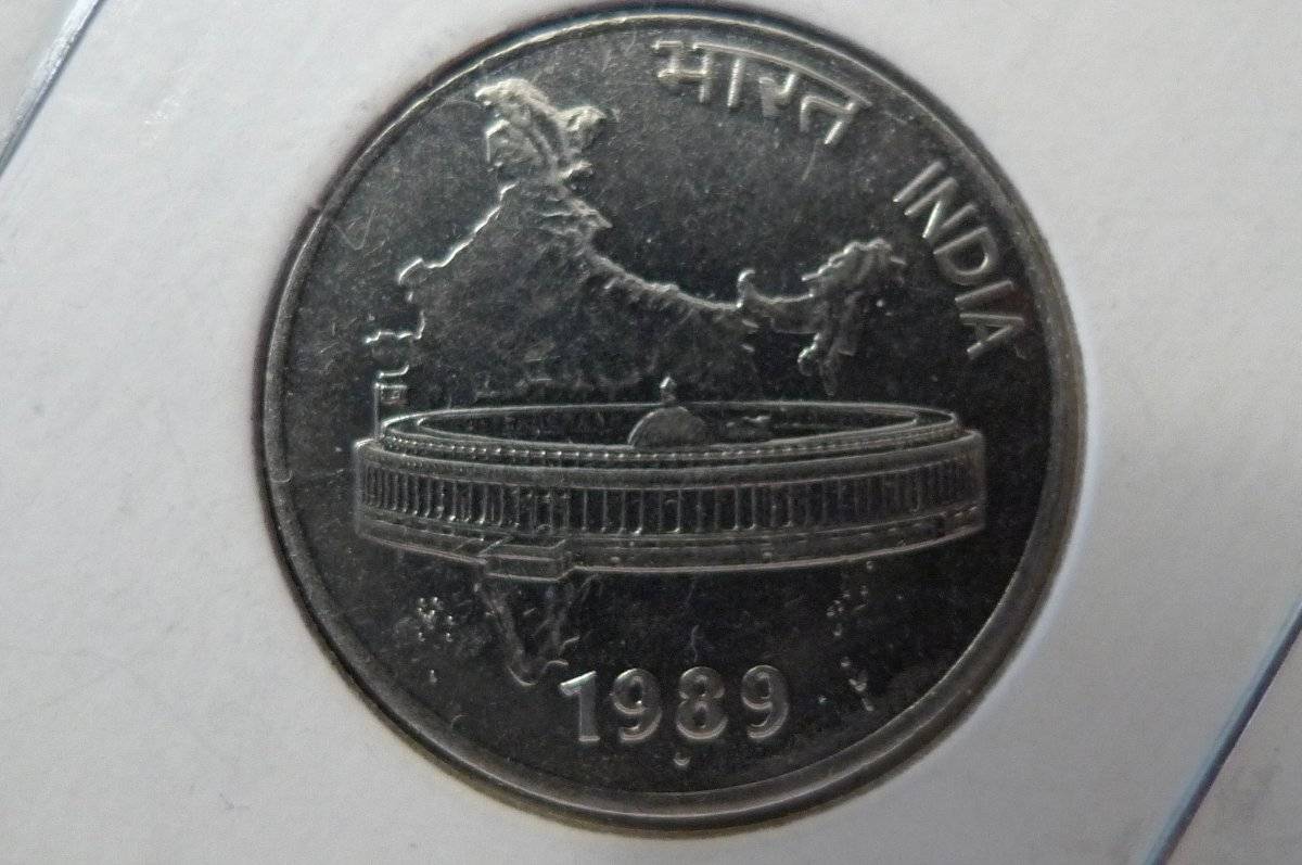 Around-The-World-With-Coins---A-Coin-Geography-Game