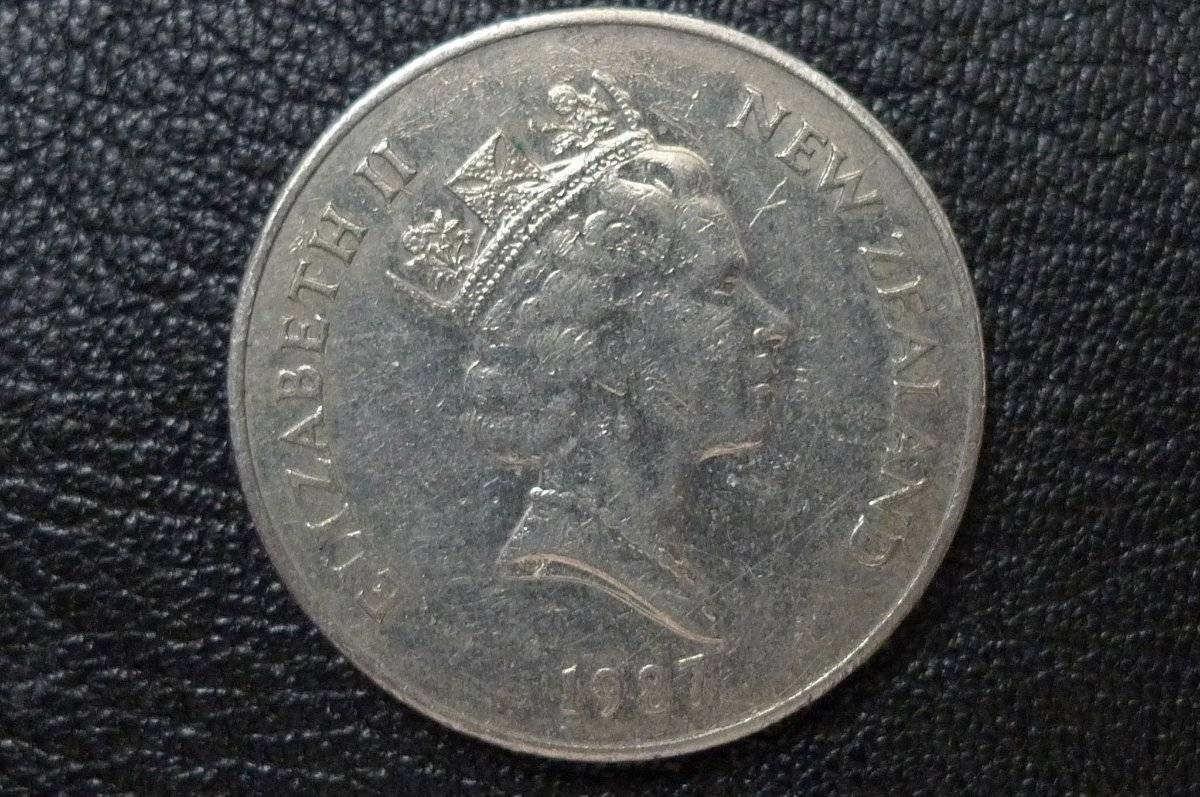 Around-The-World-With-Coins---A-Coin-Geography-Game