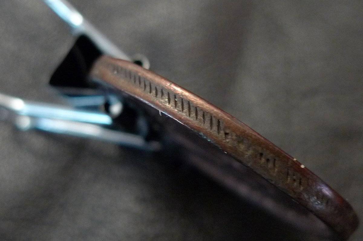 Show-Your-Coins-With-Different-Edges