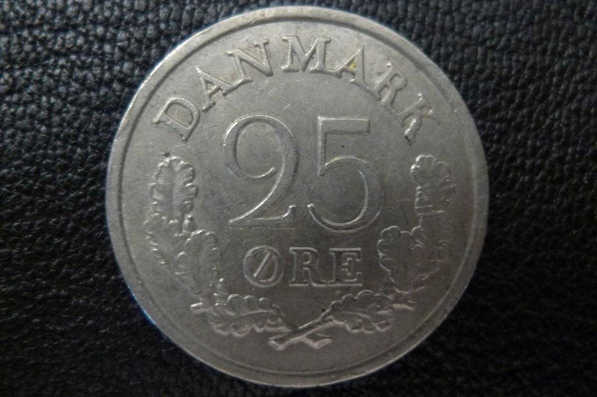 Around-The-World-With-Coins---A-Coin-Geography-Game