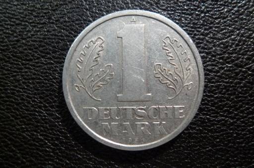 Around-The-World-With-Coins---A-Coin-Geography-Game