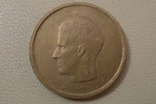 Show-Your-Coins-With-Different-Edges