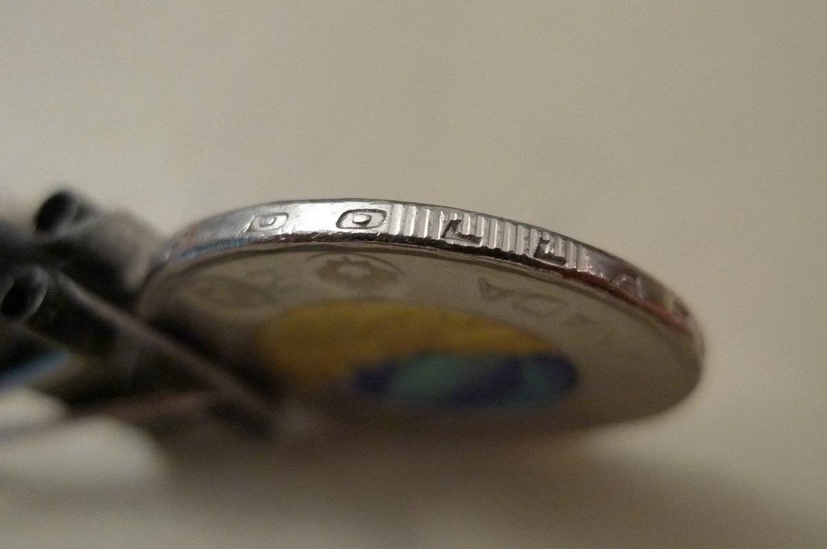 Show-Your-Coins-With-Different-Edges