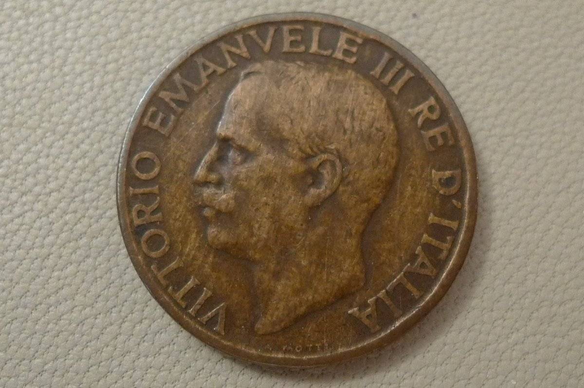 Post-Your-Coins-Depicting-Insects