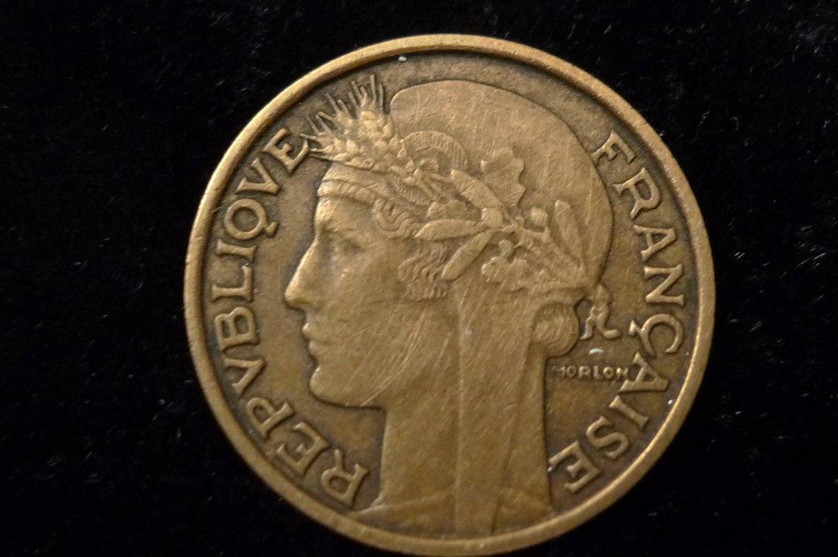 Post-Your-Coins-With-Hats