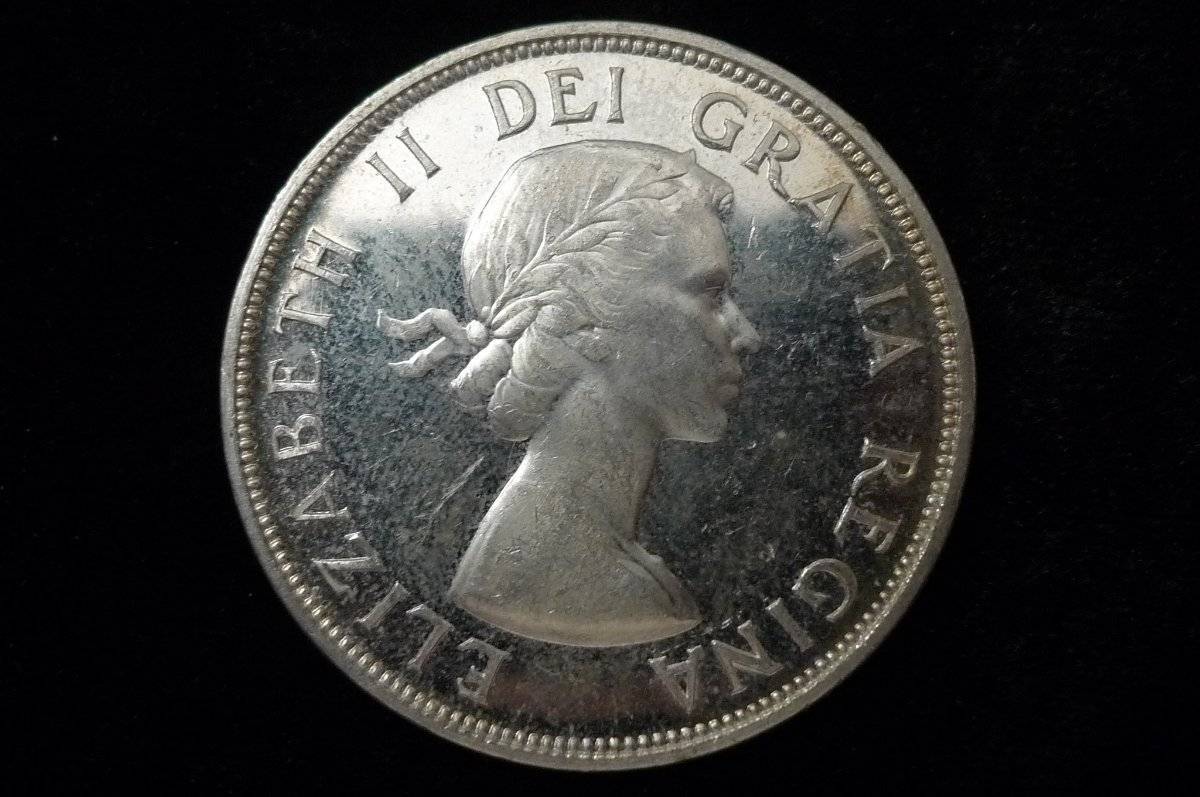 Around-The-World-With-Coins---A-Coin-Geography-Game