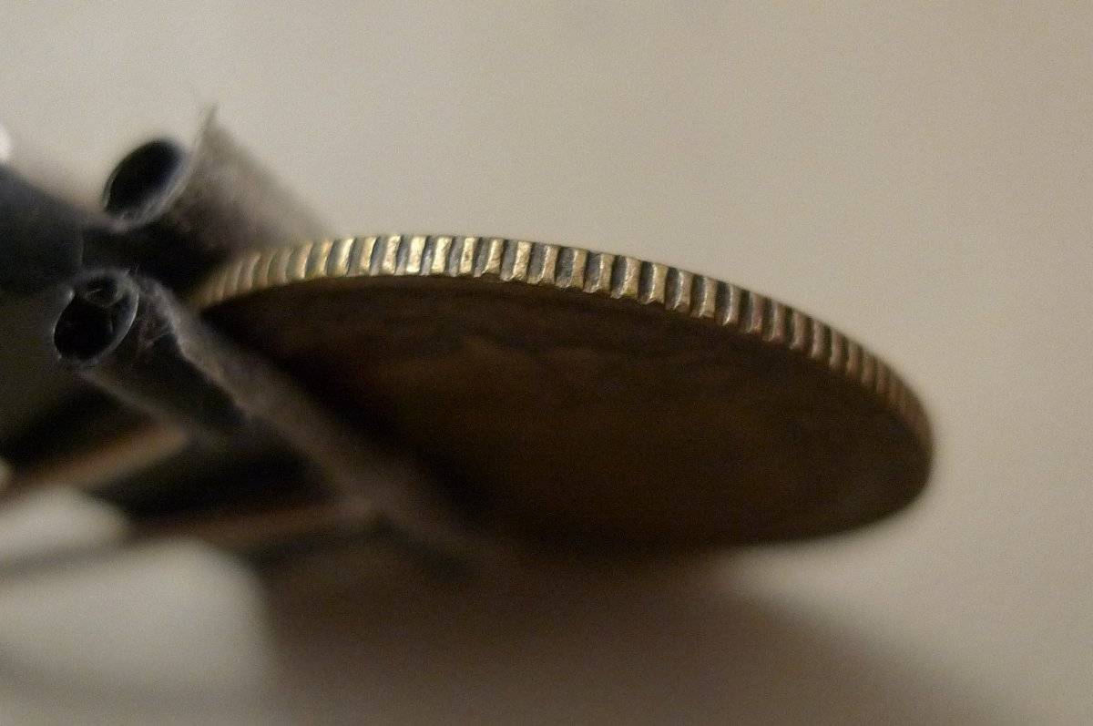Show-Your-Coins-With-Different-Edges