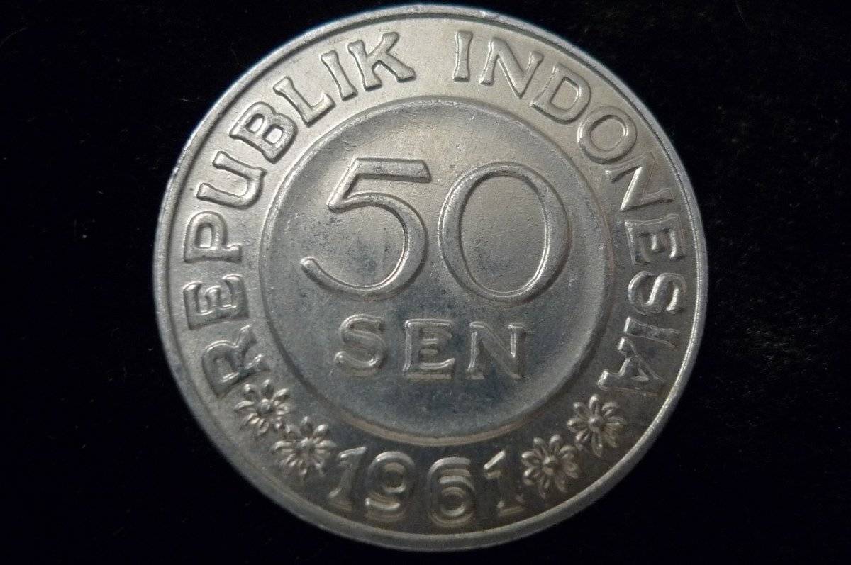 Around-The-World-With-Coins---A-Coin-Geography-Game